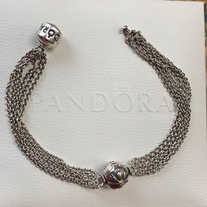 PANDORA bracelet.😊